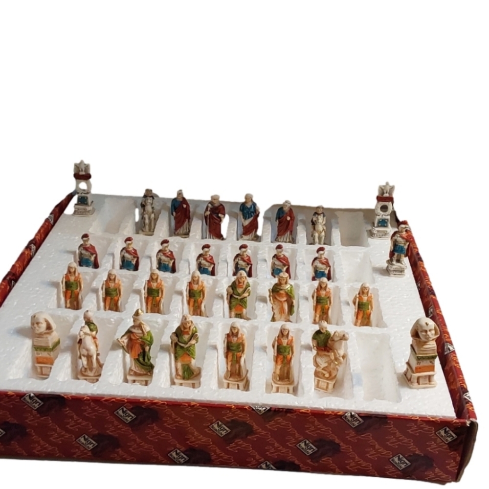 THE BATTLE OF ACTIUM HAND CAVED CHESS GAME  BY GABRIELE PACIONI